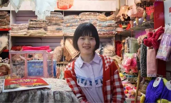 “就算現(xiàn)在橋南市場(chǎng)的經(jīng)濟(jì)一直在后退，可我覺(jué)得它是永遠(yuǎn)不會(huì)倒閉的。”｜講